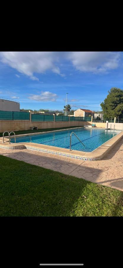 Villa Nadiya App Pool, Parking Torrevieja Zewnętrze zdjęcie