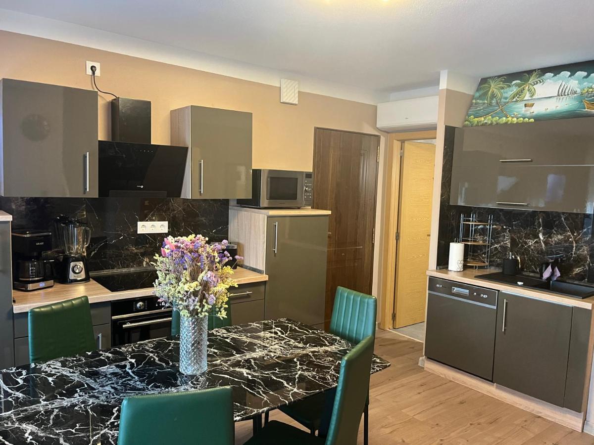 Villa Nadiya App Pool, Parking Torrevieja Zewnętrze zdjęcie
